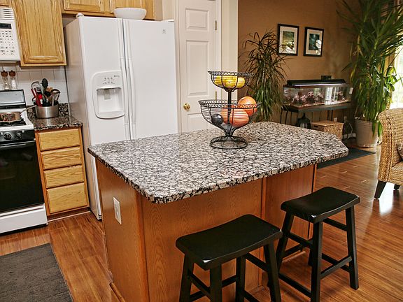 Kitchen with Island