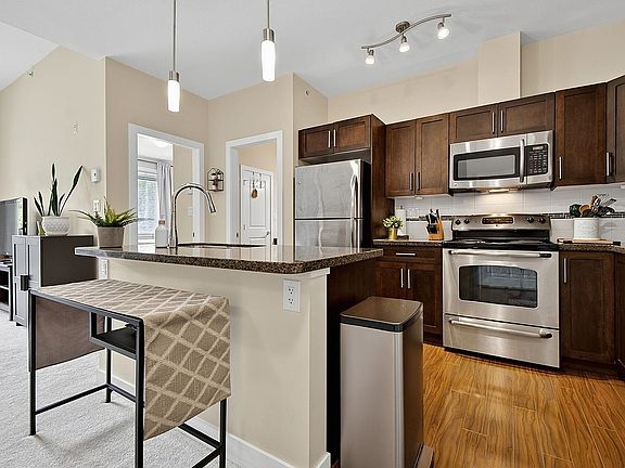 2nd image of 33898 Pine St #404