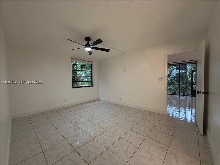 400 Commodore Dr #101 — Photo 27