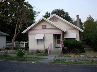 318 NW 6th St, Pendleton, OR 97801
