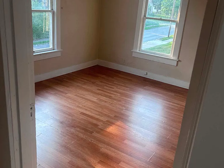 2218 Catalpa Dr #2 — Photo 12