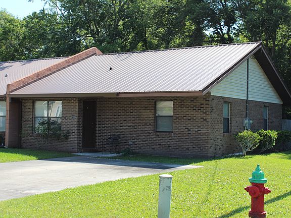 2nd image of 1005 SW Rossborough Ct APT 102