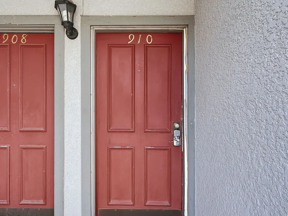 15151 Berry Trl #910