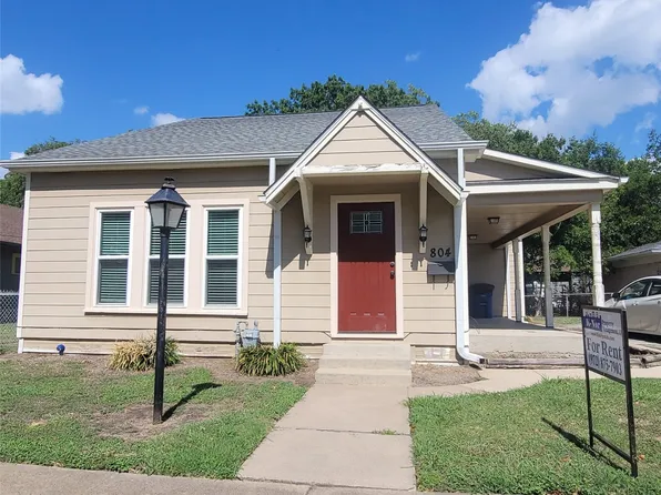 804 N McKinney St, Ennis, TX 75119