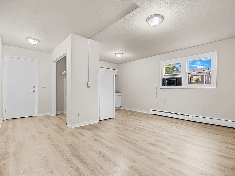 Sprint Depot Apartments — Photo 3