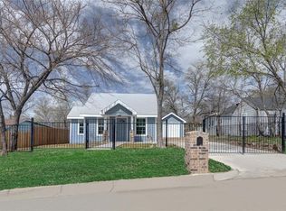 2403 Warwick Ave, Fort Worth, TX 76106