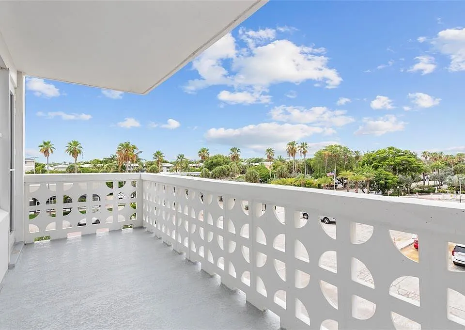 4010 Galt Ocean Dr #312