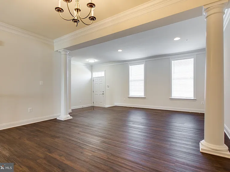 7757 Crystal Brook Way — Photo 8