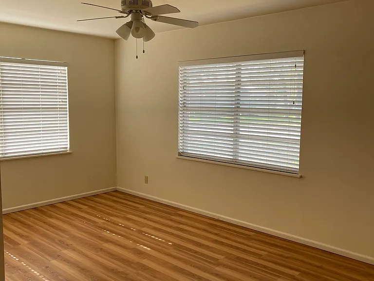 212 Skylark Dr — Photo 9
