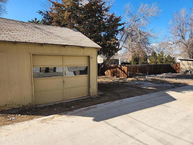 2304 S Williams St — Photo 27