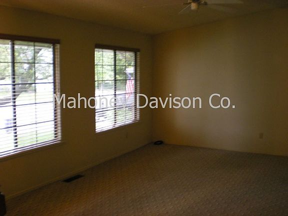 3rd image of 224 Garfield Dr