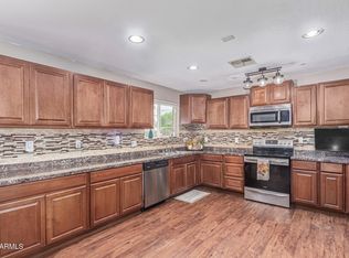 6821 W CAMPBELL Avenue, Phoenix, AZ 85033