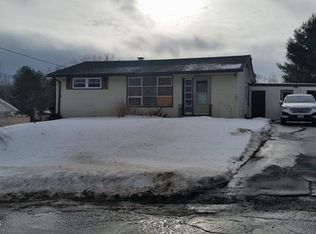 36 Crest Dr, Cheshire, MA 01225