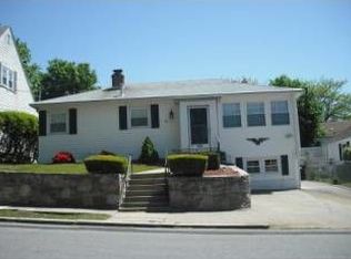 64 Royal Ave, Providence, RI 02908