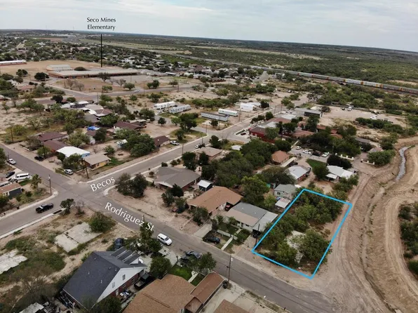2662 Rodriguez St, Eagle Pass, TX 78852
