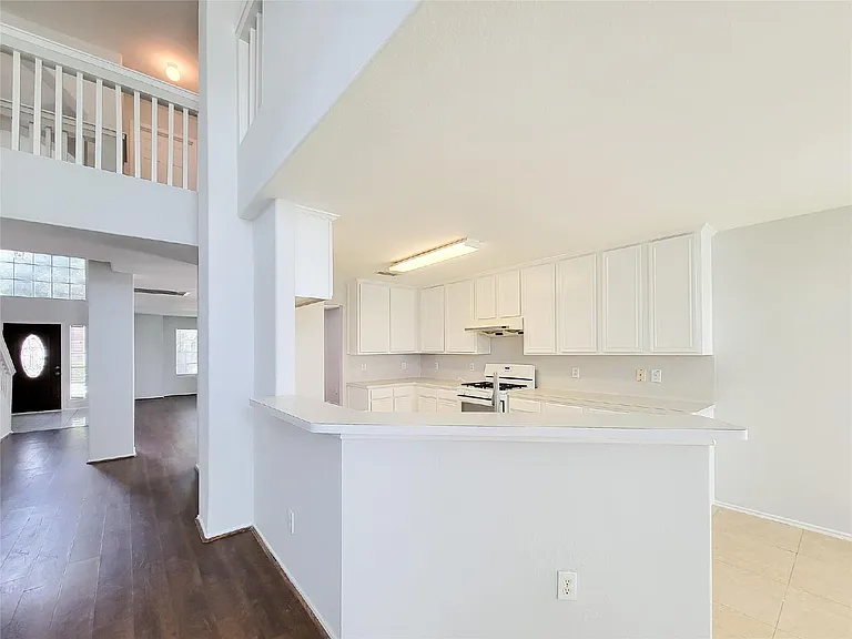 19726 Lindenfield Ct — Photo 18