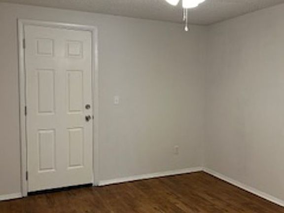4th image of 2678 Sunrise Village Dr #B
