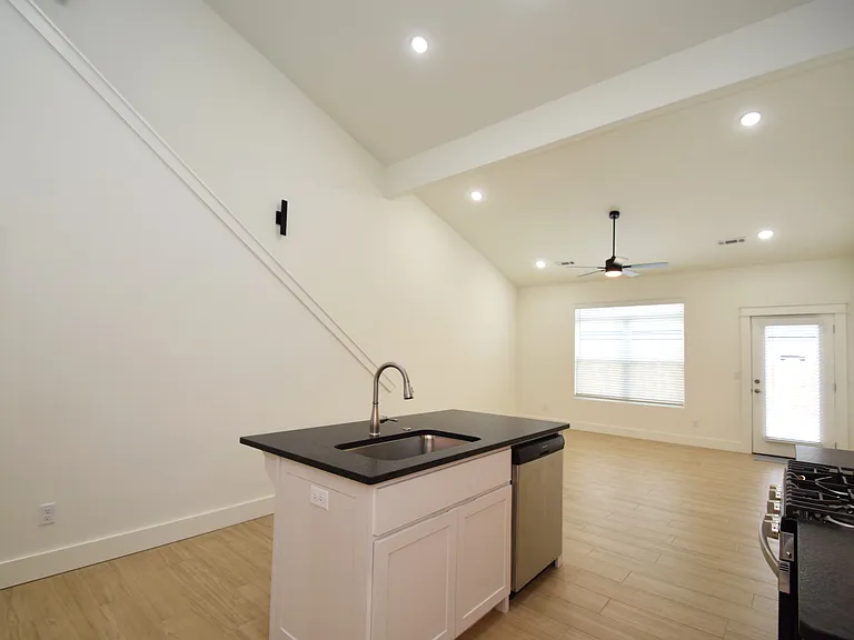 723 Sun Meadows Loop — Photo 6