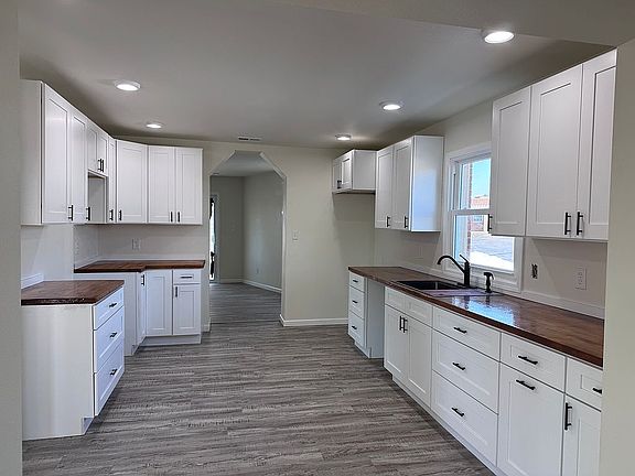 3rd image of 4219 Old Alton Rd