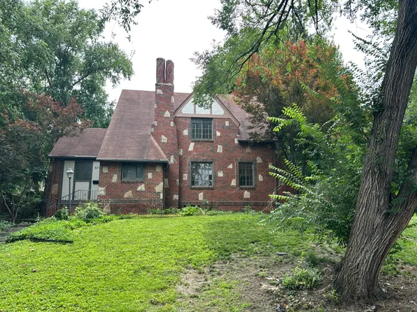 6712 Linden Rd, Kansas City, MO 64113
