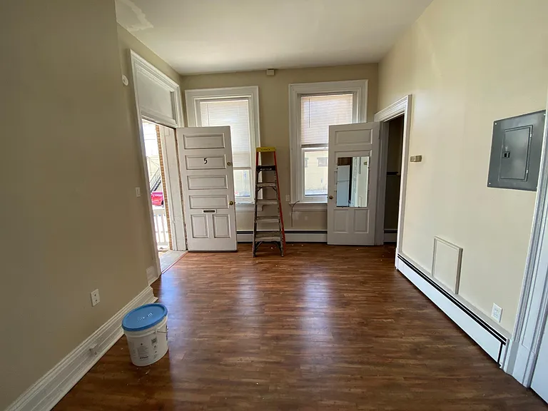 201 N Hanover St #5 — Photo 4