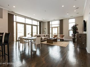 150 W Superior St APT PH4, Chicago, IL 60654