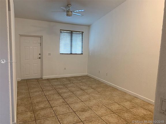 5th image of 2811 SE 17th Ave Unit 201