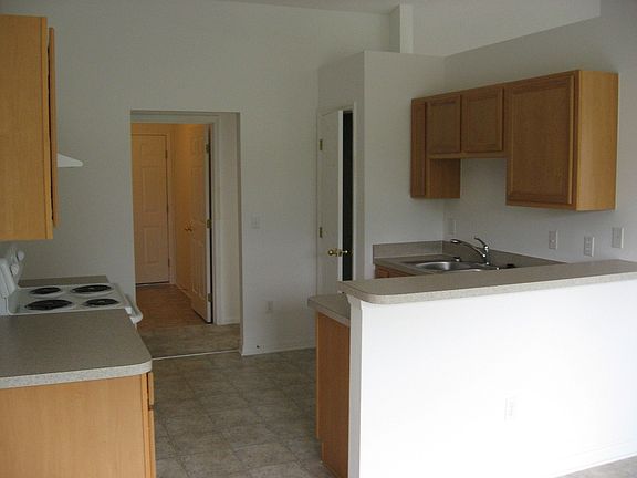 4th image of 4081 SW Balleto St