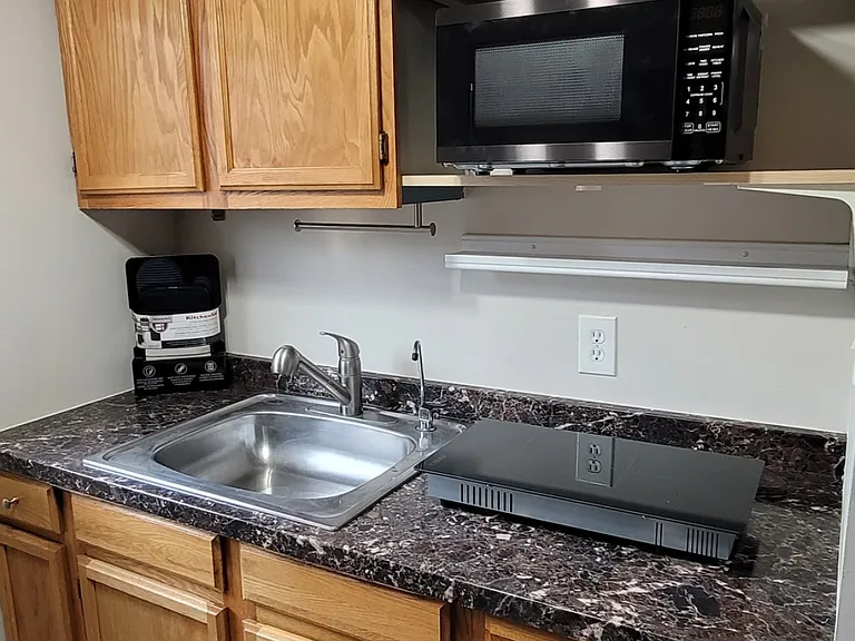 157 California Ave — Photo 5