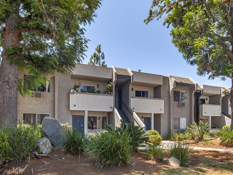 Scripps Poway Villas — Photo 18
