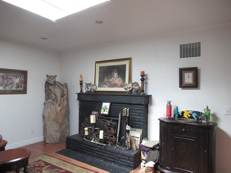 904 NE Meeter Ln — Photo 3
