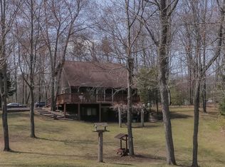 N10782 Peshtigo River Ln, Crivitz, WI 54114