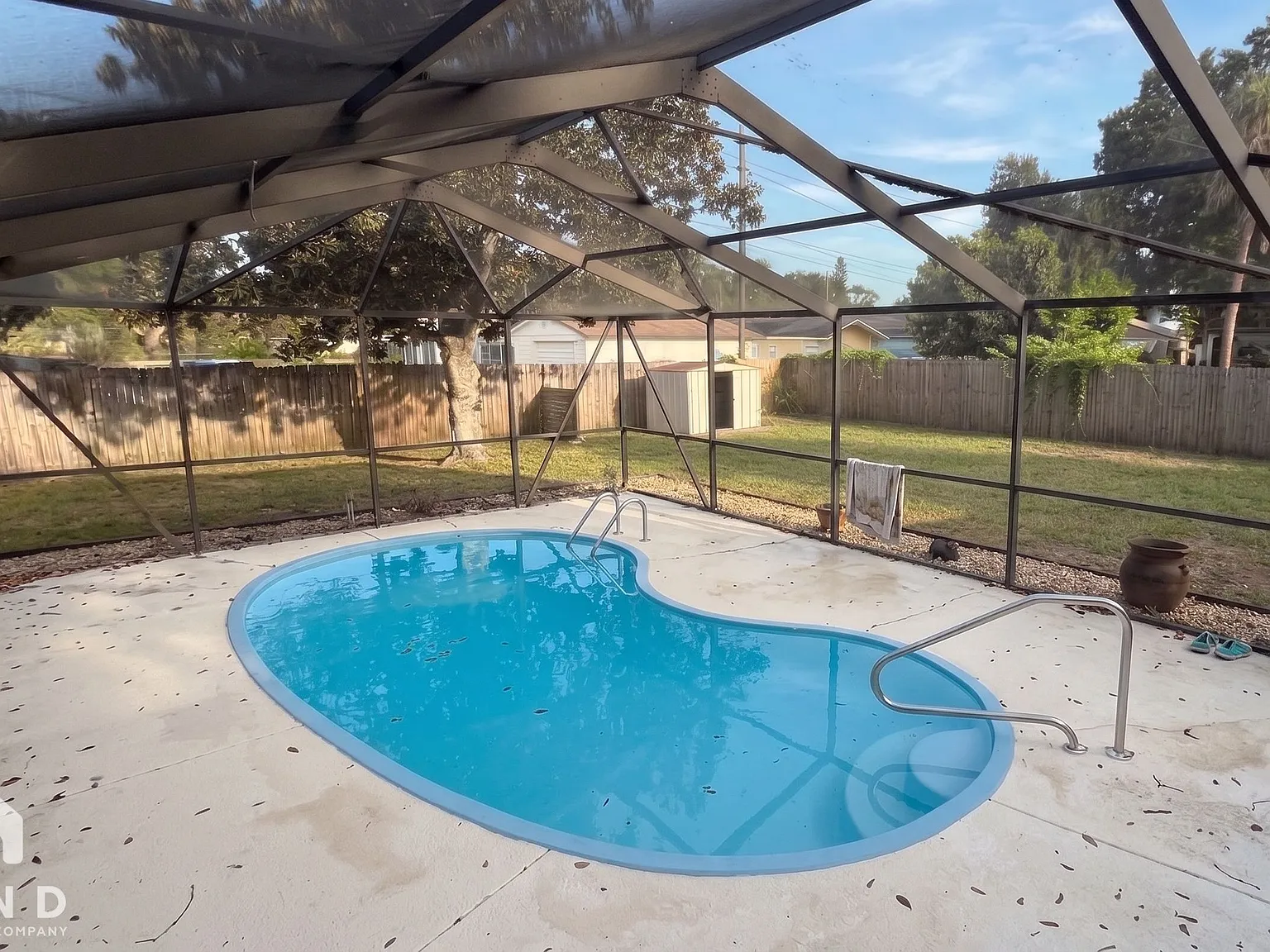 3 bed, 1.0 bath, 1456 sqft, $2,395 — Photo 2