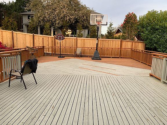3rd image of 2200 108th Ave NE