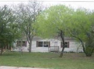 480 Maverick Dr, Dale, TX 78616