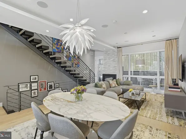 204 Laurel St #5, Philadelphia, PA 19123