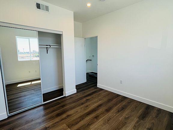5th image of 22326 1/2 Denker Ave