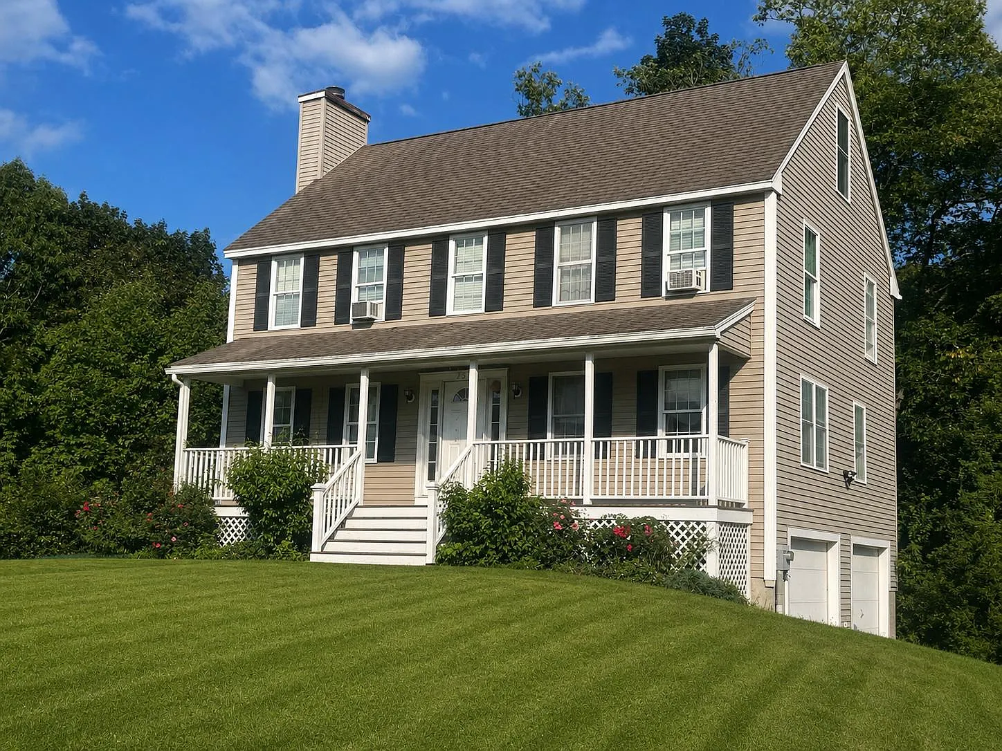 3 bed, 2.5 bath, 1872 sqft, $3,750 — Photo 1