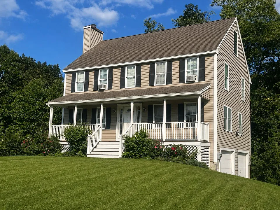 15 Nantucket Ct