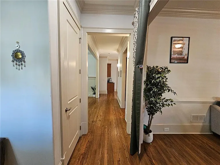 10924 Waters Rd — Photo 14