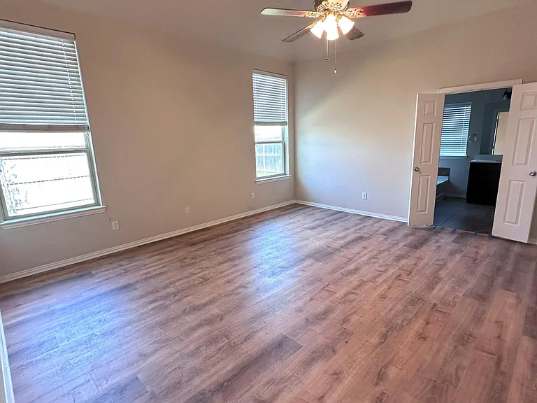 2639 Lake Ridge Dr — Photo 9