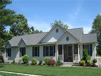 1st image of 210 Wood St