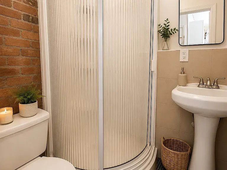 113 Ryerson St #3 — Photo 6