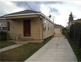 2nd image of 6024 Eads St