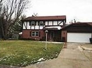 5009 N Holborn Dr, Muncie, IN 47304