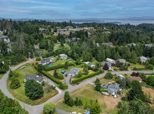 10978 Cedar Ln, North Saanich, BC V8L5R1