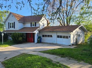 311 2nd St NE, Elkader, IA 52043
