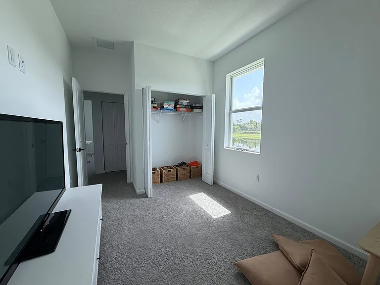 4402 Longwood — Photo 39