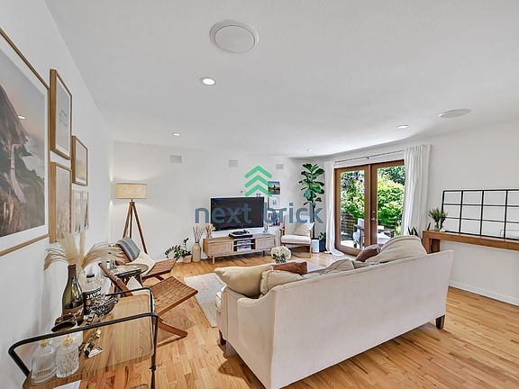 3rd image of 4715 6th Ave NW