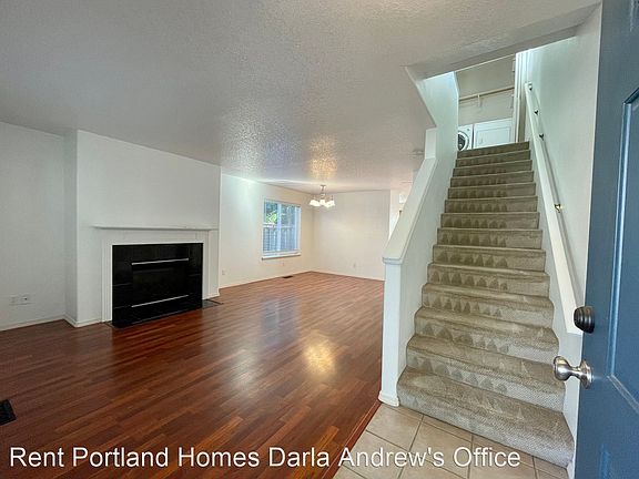 4th image of 2948 NE Lange Ct